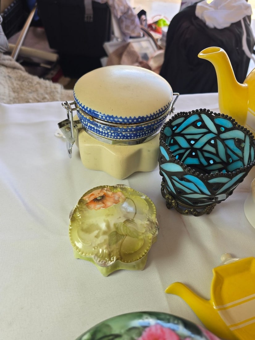 Collection of Decorative Ceramic and Glass Wares - 2