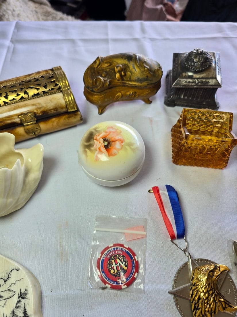 Collection of Decorative Objects, Medals, and Collectibles - 3