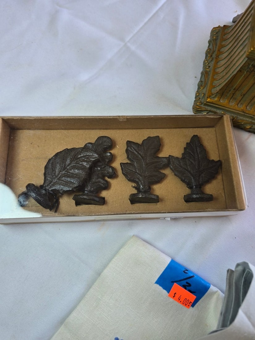 Collection of Vintage Decorative Items and Linens - 3