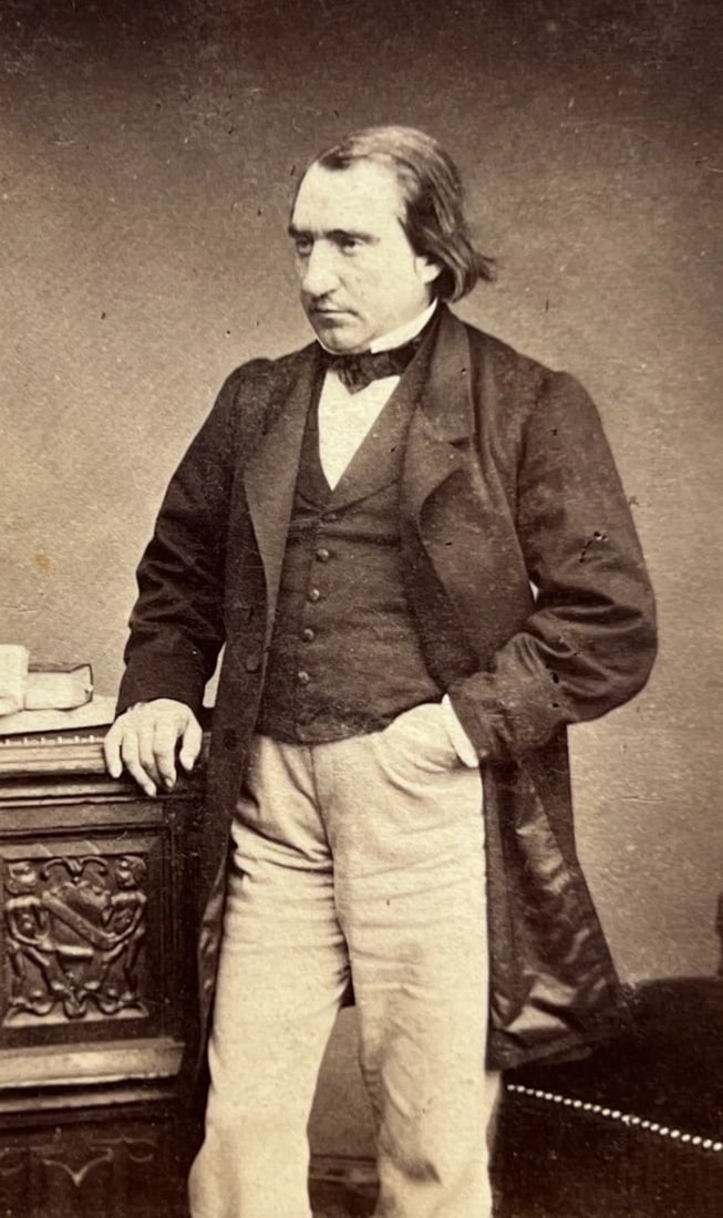 CDV Photo – Ernest Renan Writer, Photograph 19th century: Title: CDV Photo – Ernest Renan Writer, Photograph 19th century Description: CDV format albumen print mounted on cardboard Reserve: $90.00 Shipping: Domestic: Flat-rate of $20.00 to anywhere w