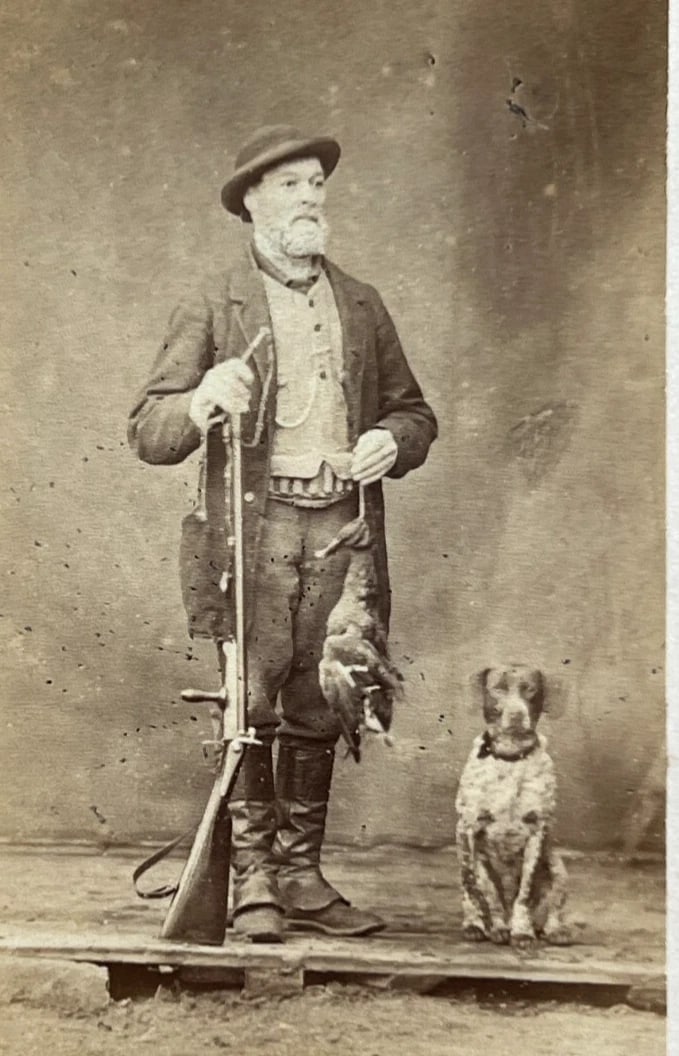 1876 Man Hunter Portrait Dog Bird - CDV Photograph 19th century: Title: 1876 Man Hunter Portrait Dog Bird - CDV Photograph 19th century Description: CDV format Albumen print mounted on cardboard Reserve: $160.00 Shipping: Domestic: Flat-rate of $20.00 to any