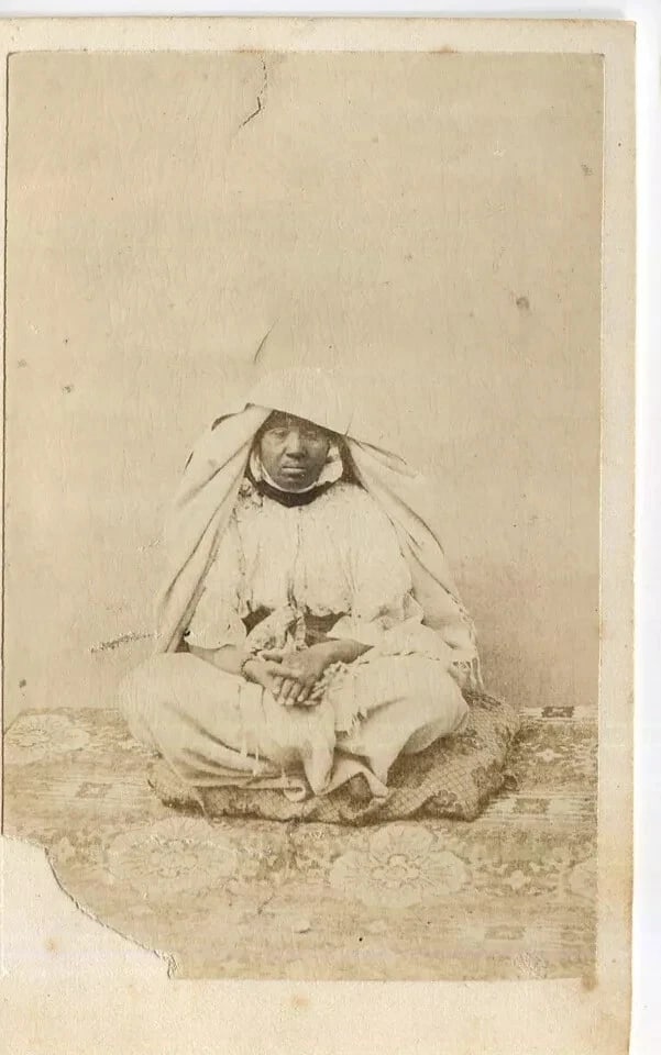 1867 Orientalist Scene - CDV Photo – Tunisian Baker Woman Portrait (1 of 8)