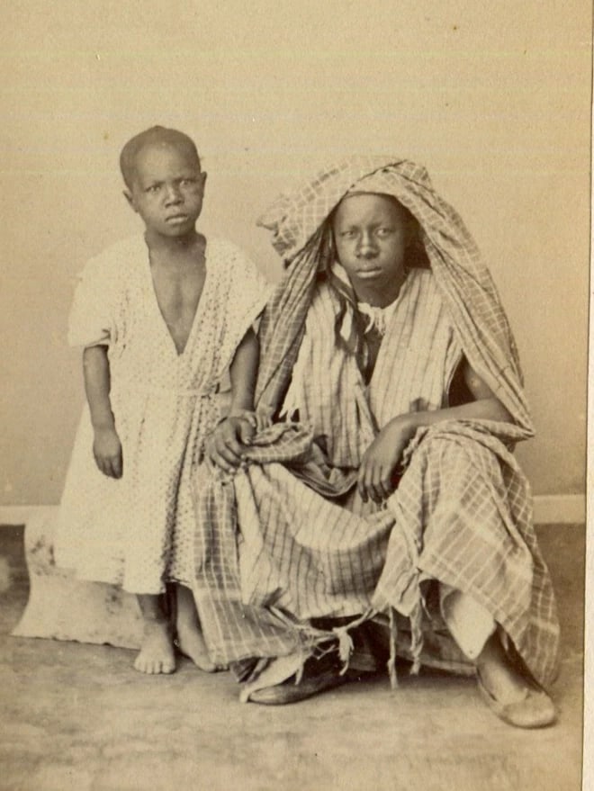 Orientalist Children – Alary & Geiser, Tunis Studio CDV Photo c. 1870: Title: Orientalist Children – Alary & Geiser, Tunis Studio CDV Photo c. 1870 Description: Rare group CDV of young children in traditional North African dress, photographed by Alary & Geiser in
