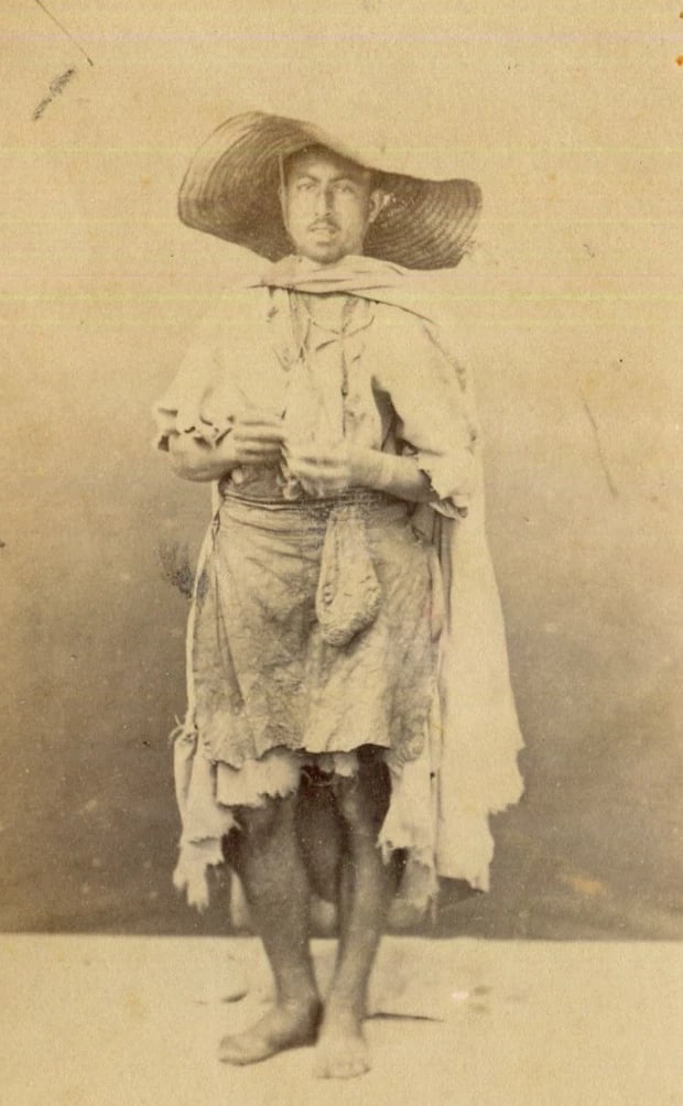 Portrait of Tunisian Man – Alary & Geiser Orientalist c.1870 CDV Photo: Title: Portrait of Tunisian Man – Alary & Geiser Orientalist c.1870 CDV Photo Description: A studio portrait of a North African man in traditional clothing by Alary & Geiser. Strong contrast and