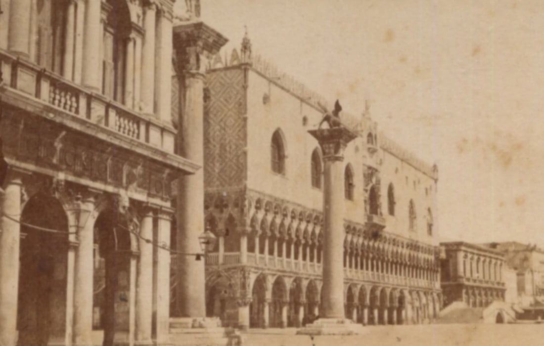 1870 Doge's Palace Venezia Italy - Antique CDV Photographs: Title: 1870 Doge's Palace Venezia Italy - Antique CDV Photographs Description: Albumen print mounted on CDV card Dimension: Approx 6.3 x 10.3cm Reserve: $40.00 Shipping: Domestic: Flat-rate of $20.00
