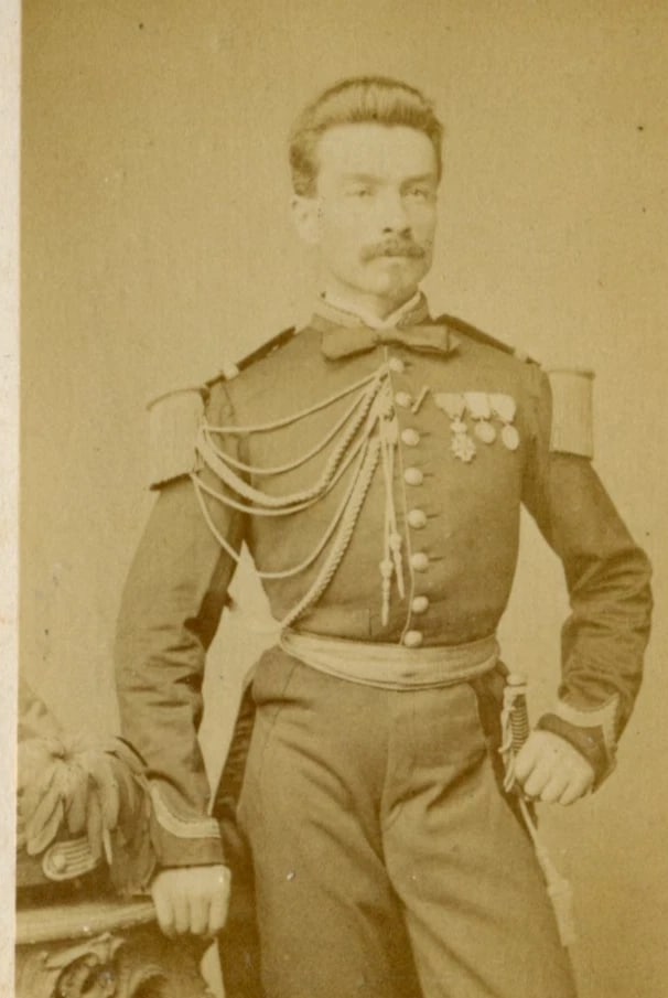 Léopold Niel Portrait Military - Cabinet Photo CDV: Title: Léopold Niel Portrait Military - Cabinet Photo CDV Description: Albumen print mounted on a cabinet card Reserve: $40.00 Shipping: Domestic: Flat-rate of $20.00 to anywhere within the