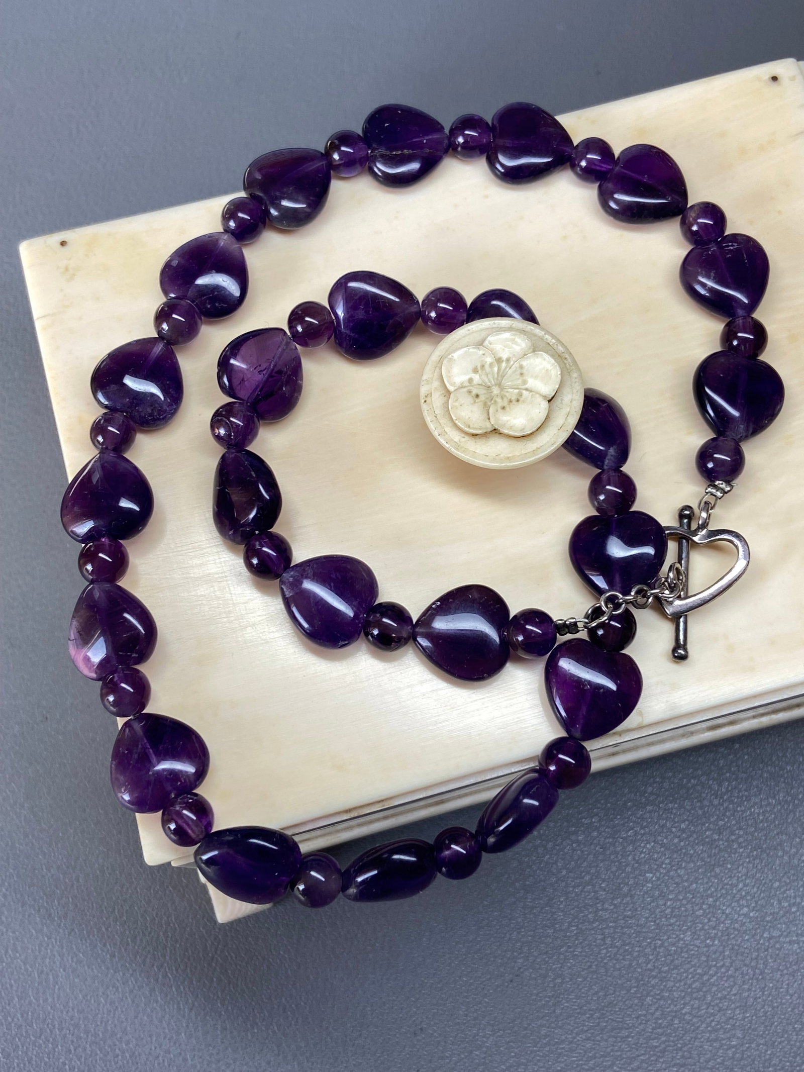 Vintage Royal Purple Amethyst Heart Bead Necklace - 9