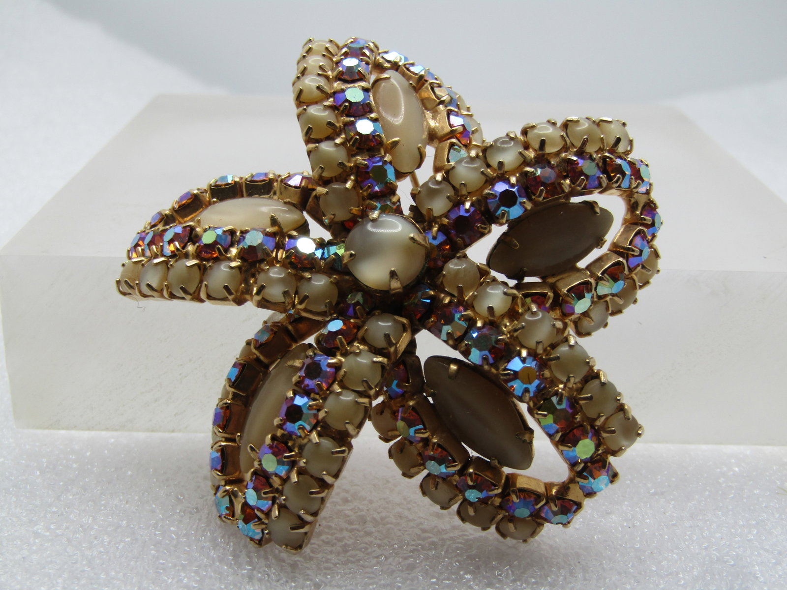 Vintage Tan and A.B. Rhinestone Looped Brooch, Signed Hobe, Mid-Century-1960's: Title:Vintage Tan and A.B. Rhinestone Looped Brooch, Signed Hobe, Mid-Century-1960's Description:Vintage Tan and A.B. Rhinestone Looped Brooch, Signed Hobe, Mid-Century-1960's. The tan stones are