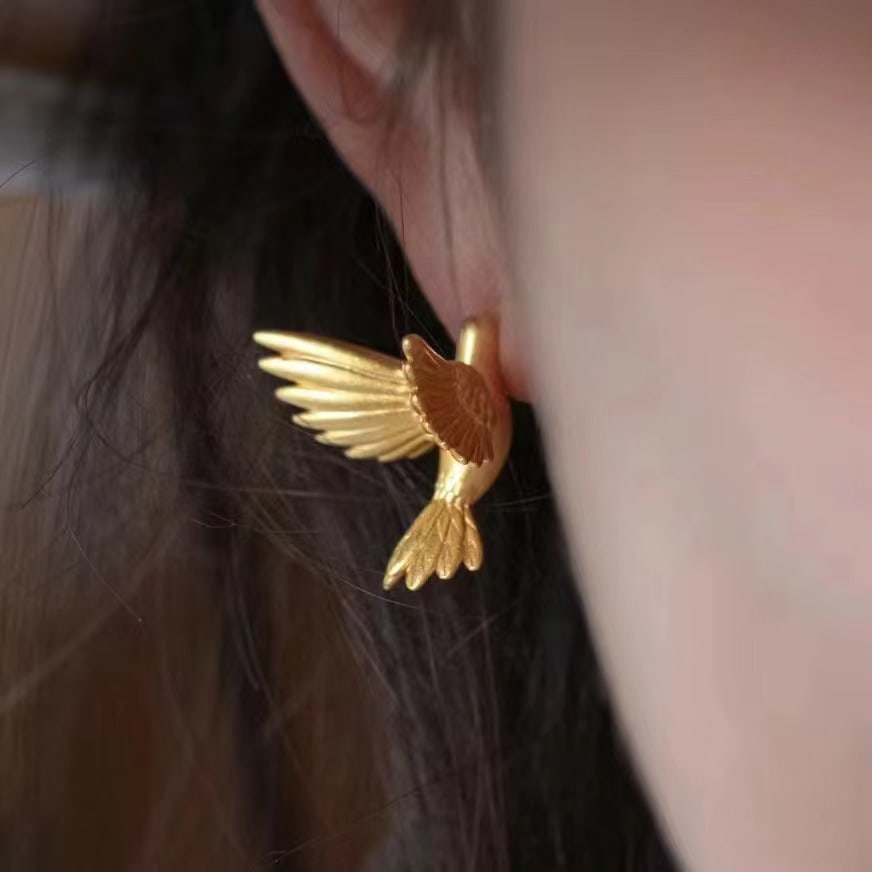 Gold-Plated 3D hummingbird design earrings - 2