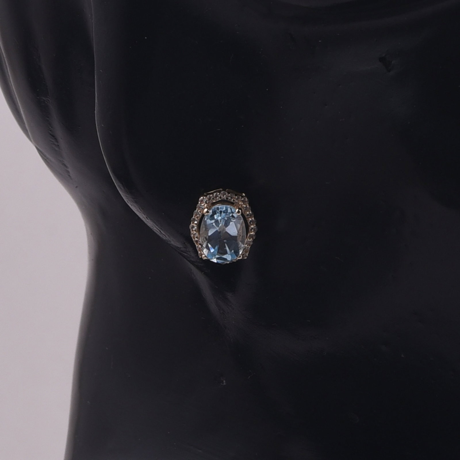 3.14 Ct Oval Blue Topaz 9K Gold Earrings - 2