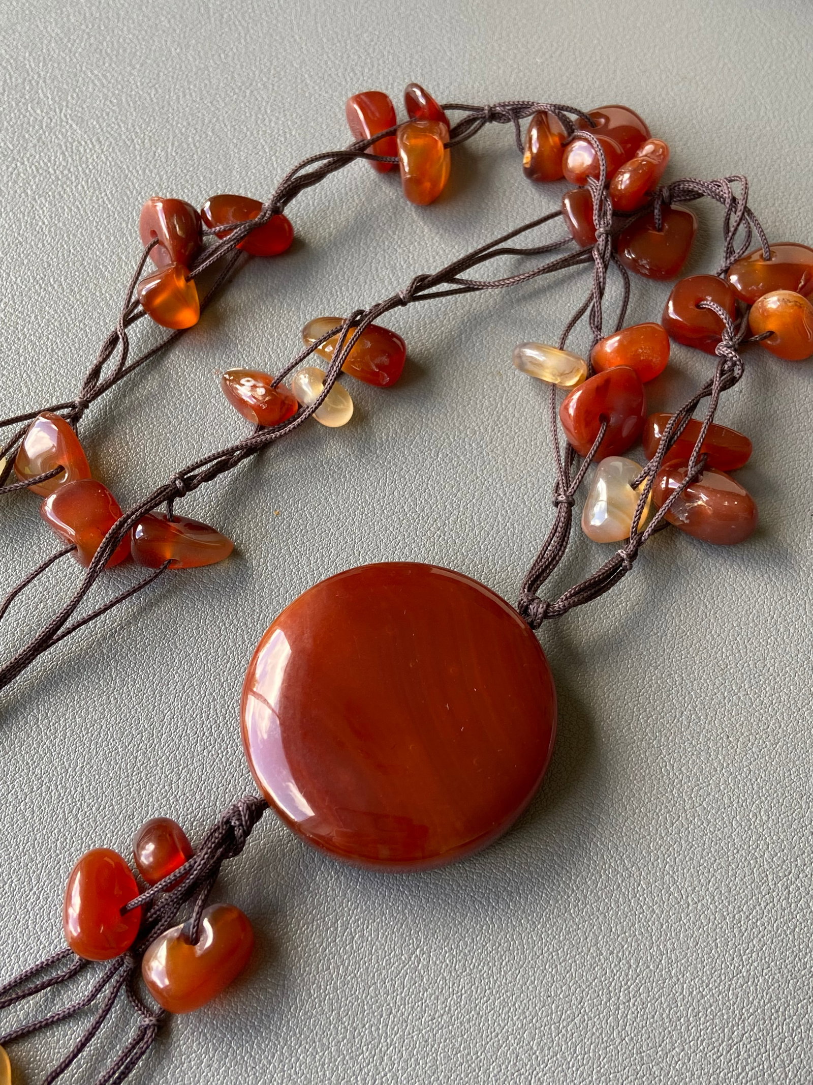 Vintage Elegant Red Agate Cornelian Necklace with Statement Pendant - 4