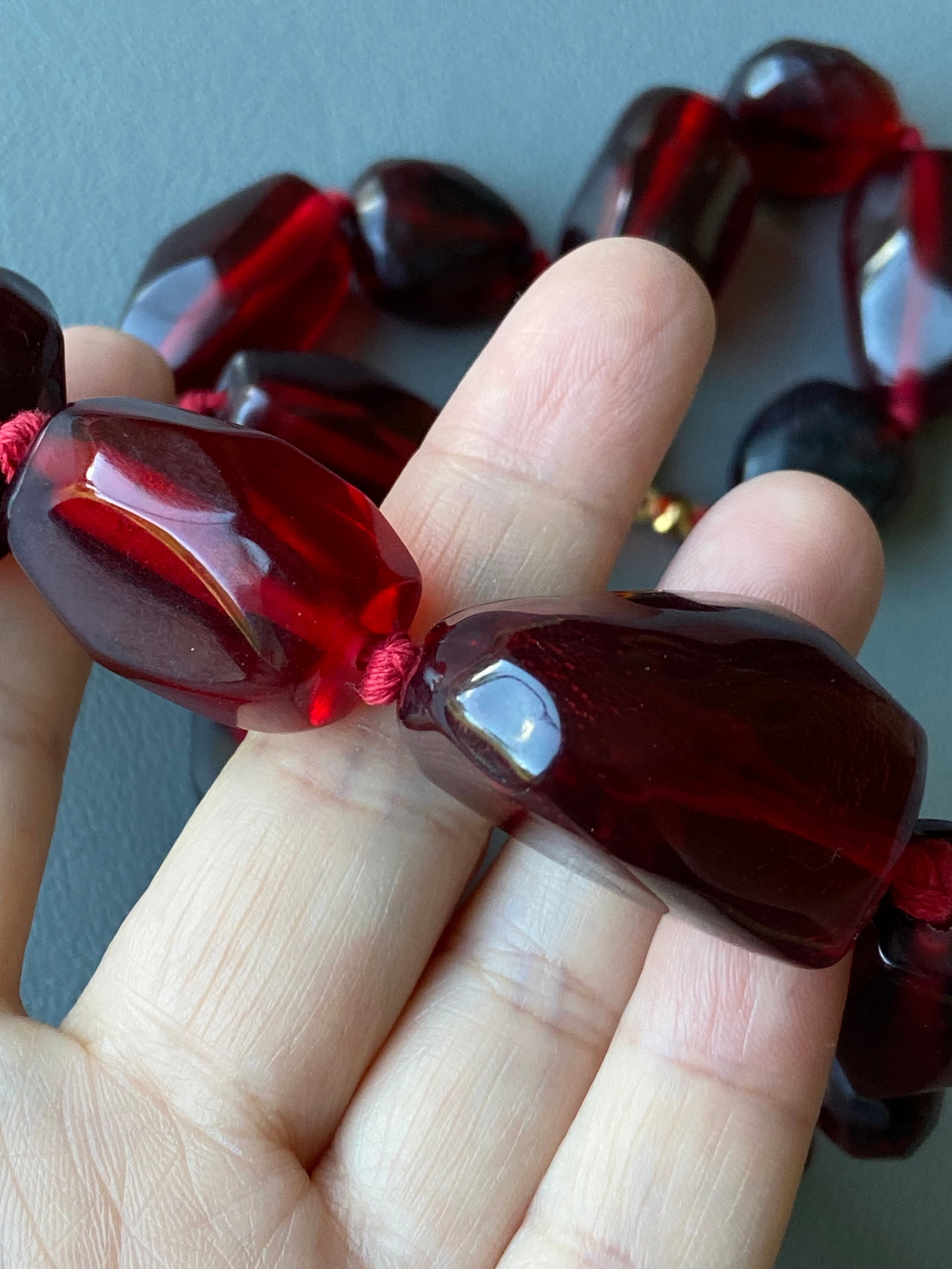 Vintage 1930s Celluloid Cherry Amber Graduated Faceted Bead Necklace - 56cm / 85g - 10