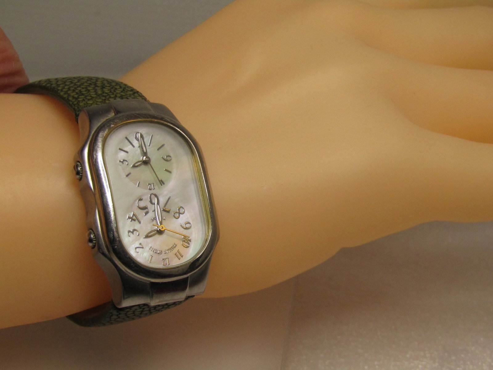 Philip Stein Ladies' Dual Time Teslar Watch, Green Stingray Band, 2002-2010 - 7