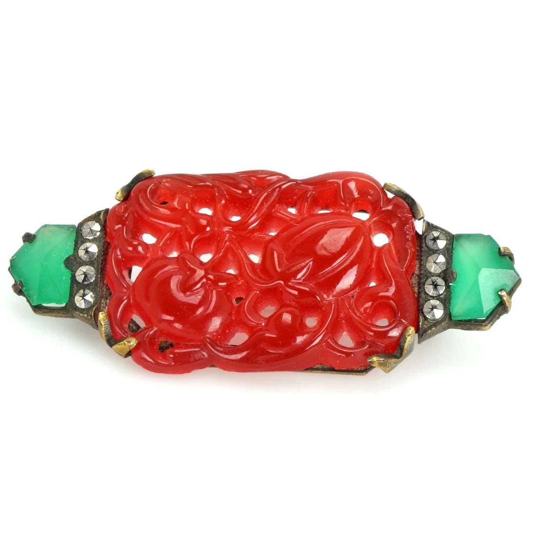 Czech Art Deco Chinese-style Glass Pin 1930's: Title:Czech Art Deco Chinese-style Glass Pin 1930's Size:Overall - 1 ¼ in long x 3/4 in wide x 1/2 in thick. Carnelian - 2.5 mm thick. Description:A vintage Czech Art Deco-style brooch featurin