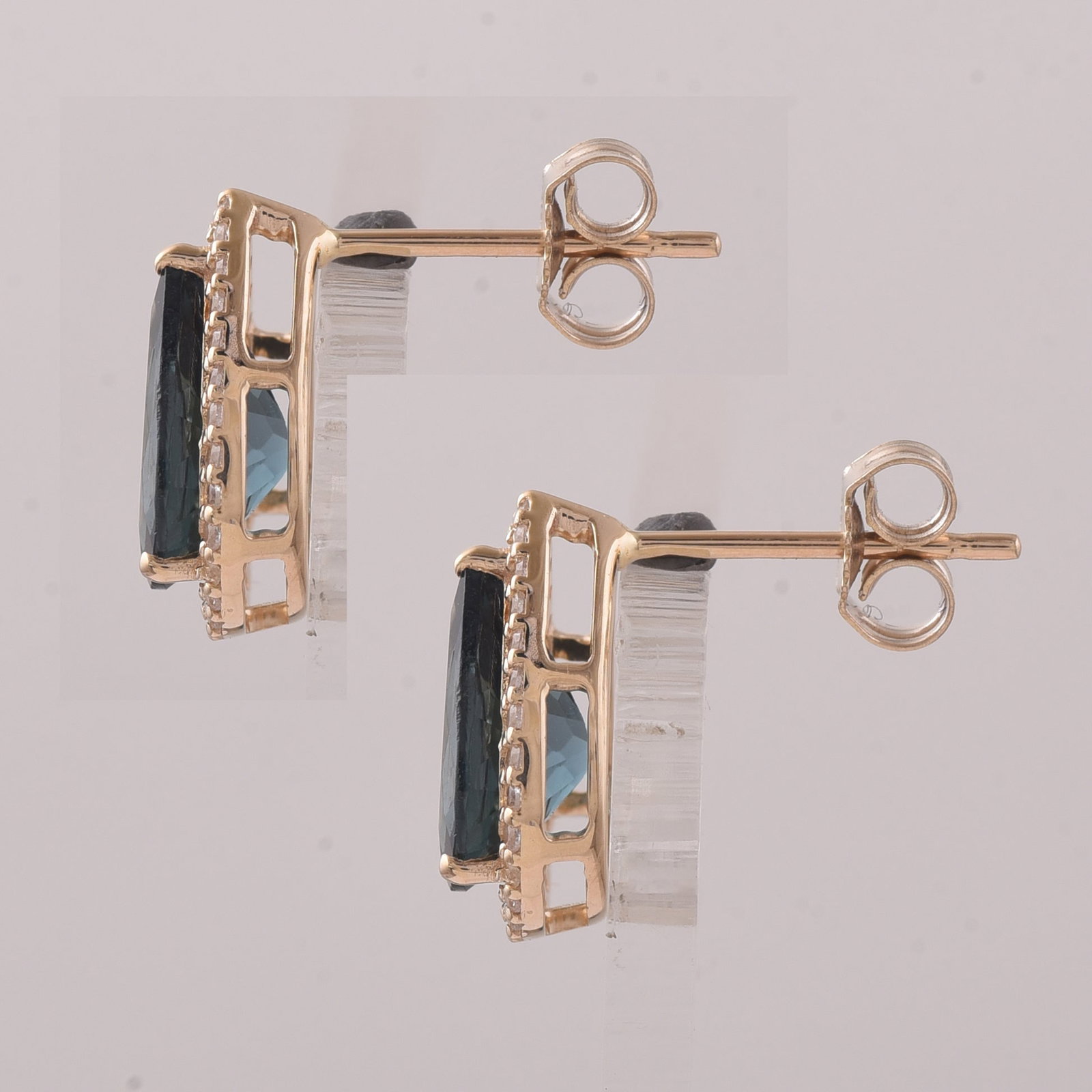 2.54 Ct Pear Tourmaline 9K Gold Earrings - 2