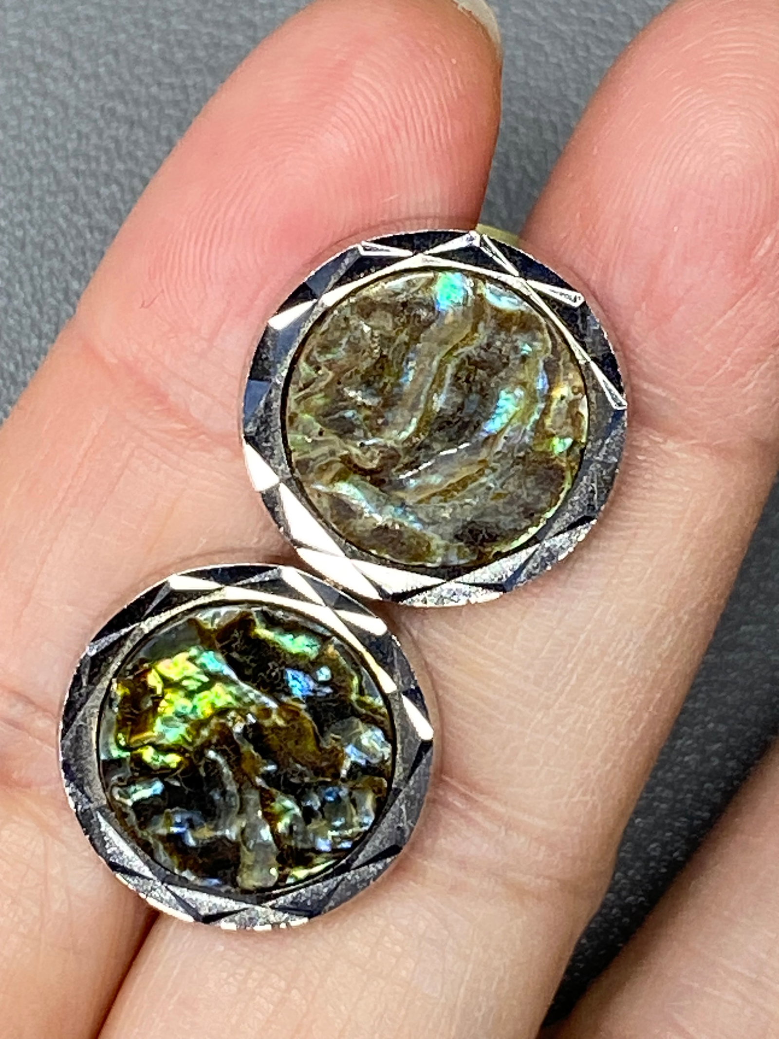 A Pair of Patented Vintage White Gold Gilt Silver Cufflinks with Inlaid Abalone Shell - 4