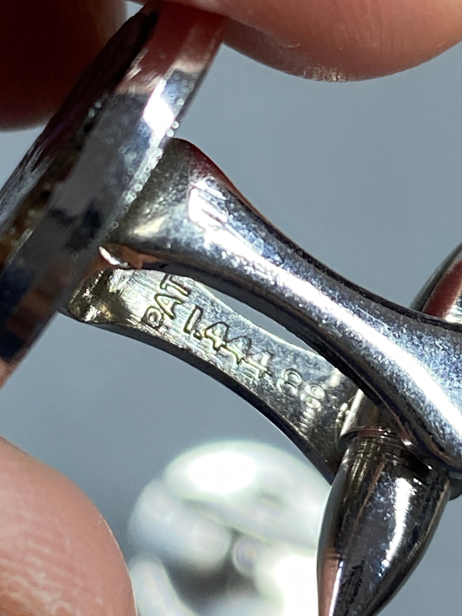 A Pair of Patented Vintage White Gold Gilt Silver Cufflinks with Inlaid Abalone Shell - 9