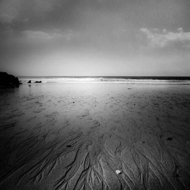 Edition 2/10 - Hemmick Beach, Cornwall - Silver Gelatin Photograph: Title: Edition 2/10 - Hemmick Beach, Cornwall - Silver Gelatin Photograph Description: Edition 2/10 - Hemmick Beach, Cornwall - Silver Gelatin Photograph Paul Cooklin United Kingdom Photography, Black