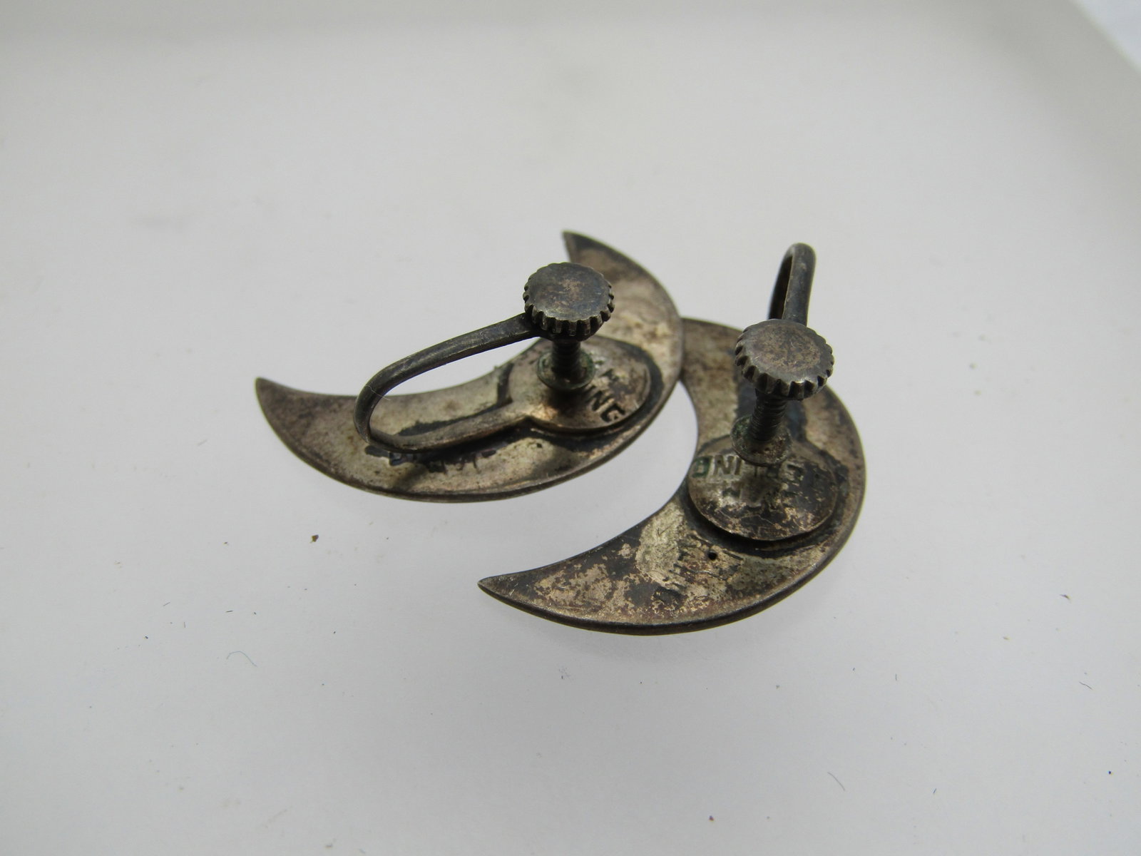 Vintage Enameled Siam Goddess Earrings, Crescent Screwbacks- Mid-Century - 4