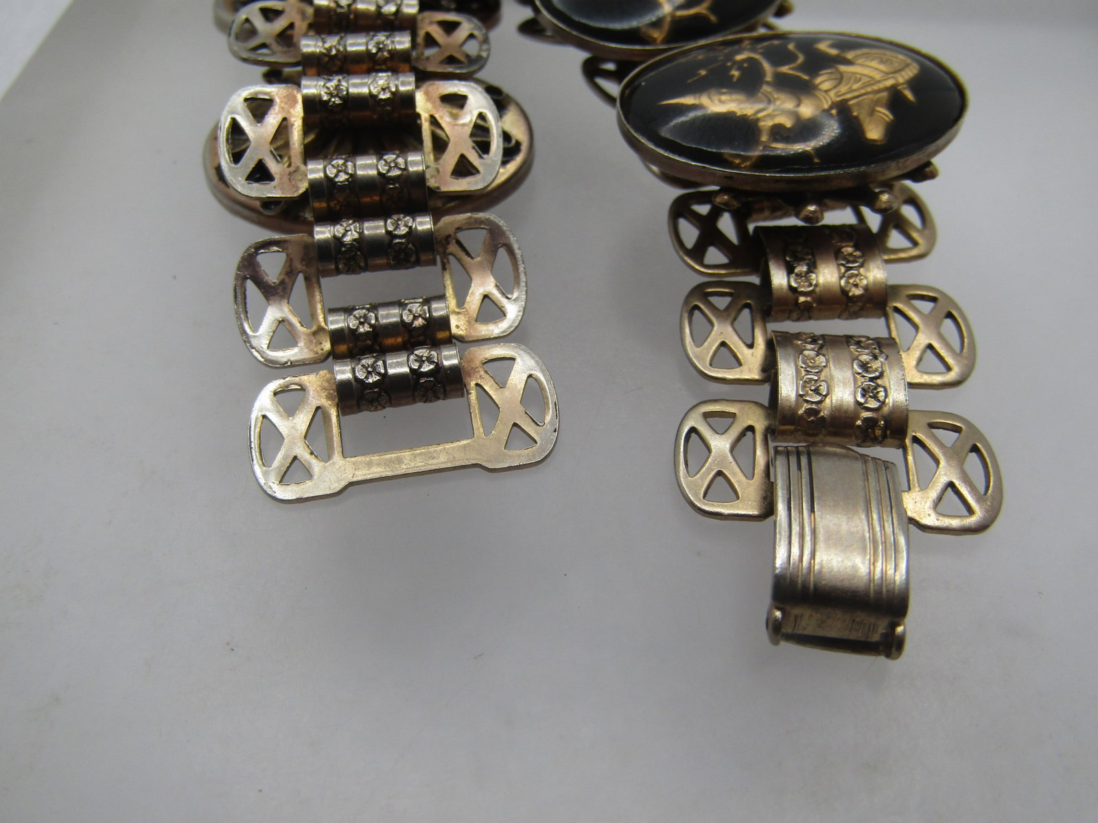 Vintage Siam Goddess Bradelet & Earrings Screwback, 7.5", 1950's, Book Link/Panel - 5