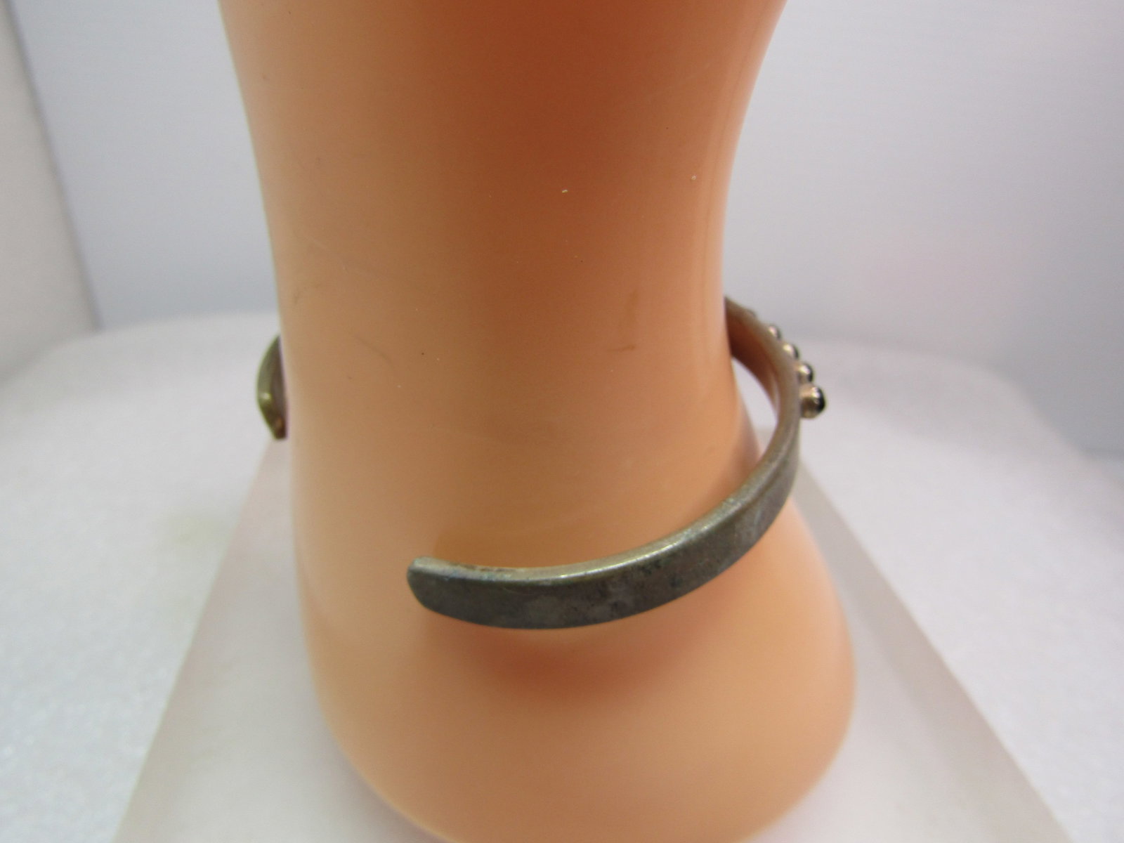 Vintage Sterling Navajo Onyx Cuff Bracelet, 6.5" Signed D. Livingstone, 1980's-1990's - 5