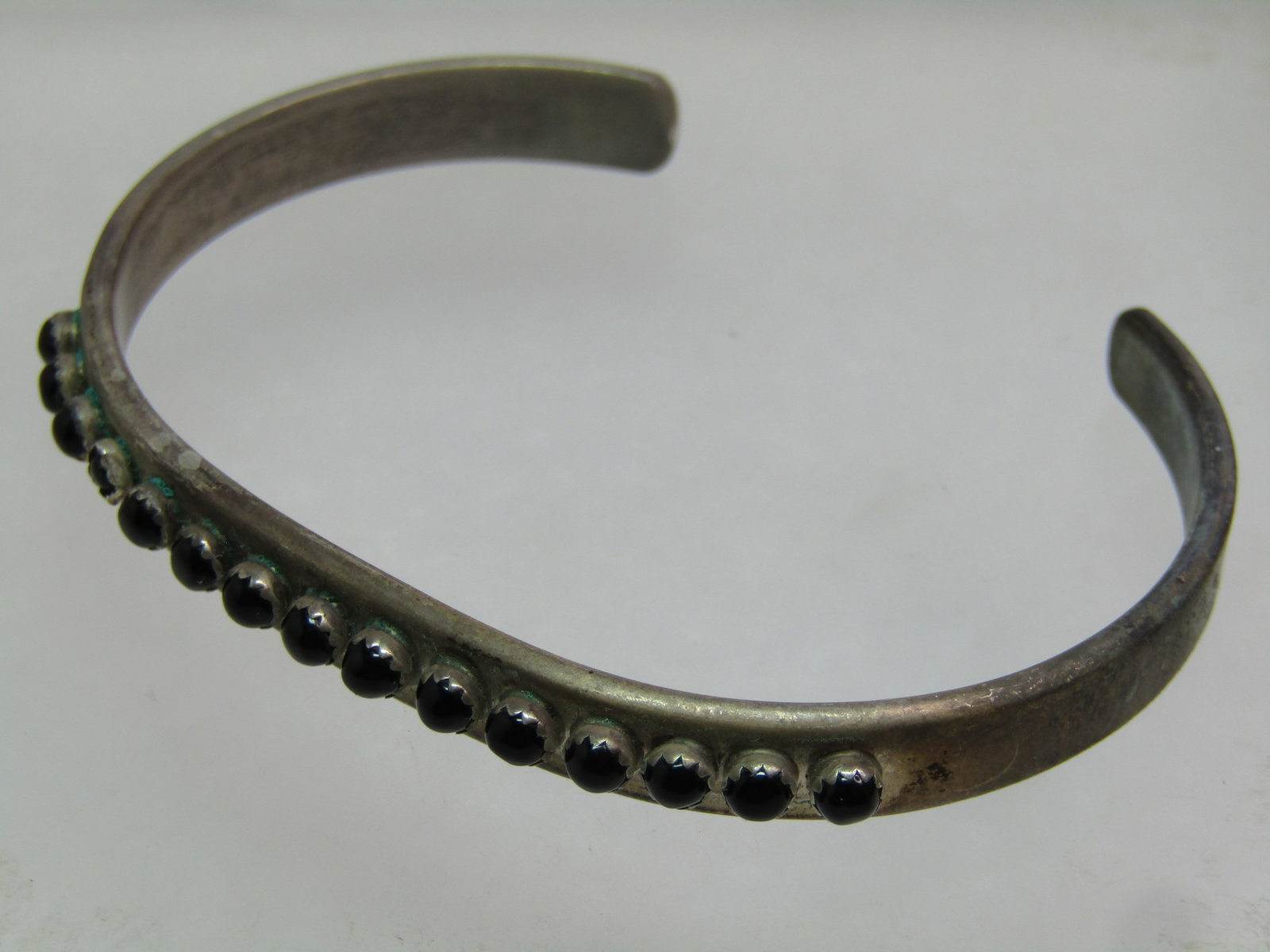 Vintage Sterling Navajo Onyx Cuff Bracelet, 6.5" Signed D. Livingstone, 1980's-1990's - 8
