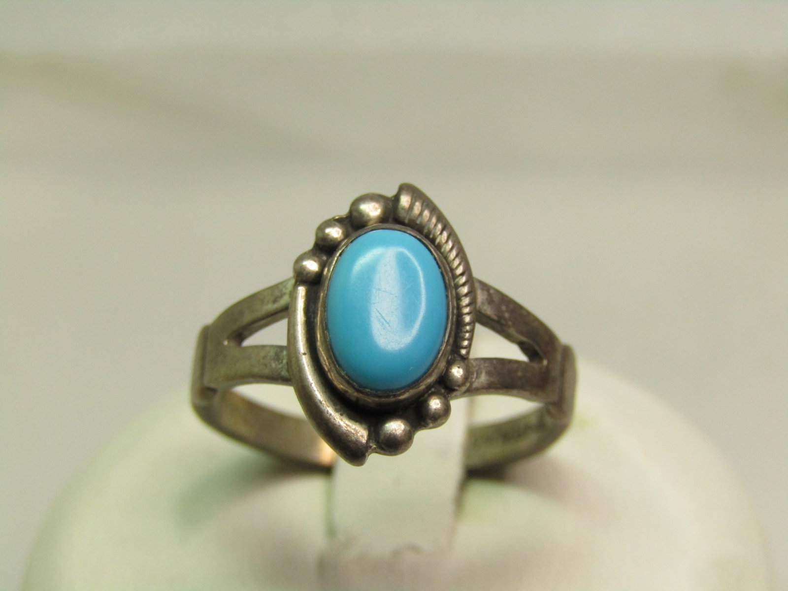 Vintage Sterling Southwestern Turquoise Ring, Sz. 7.5, 1960's-1970's, Bell Trading: Title: Vintage Sterling Southwestern Turquoise Ring, Sz. 7.5, 1960's-1970's, Bell Trading Description: Vintage Sterling Southwestern Turquoise Ring, Sz. 7.5, 1960's-1970's, Bell Trading. This has an a