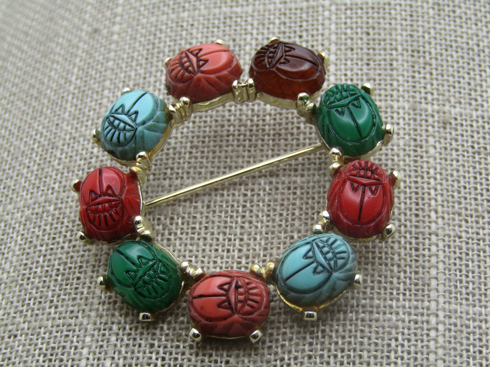 Vintage Simulated Egyptian Scarab Circle Brooch, 1960's-1970's - 4