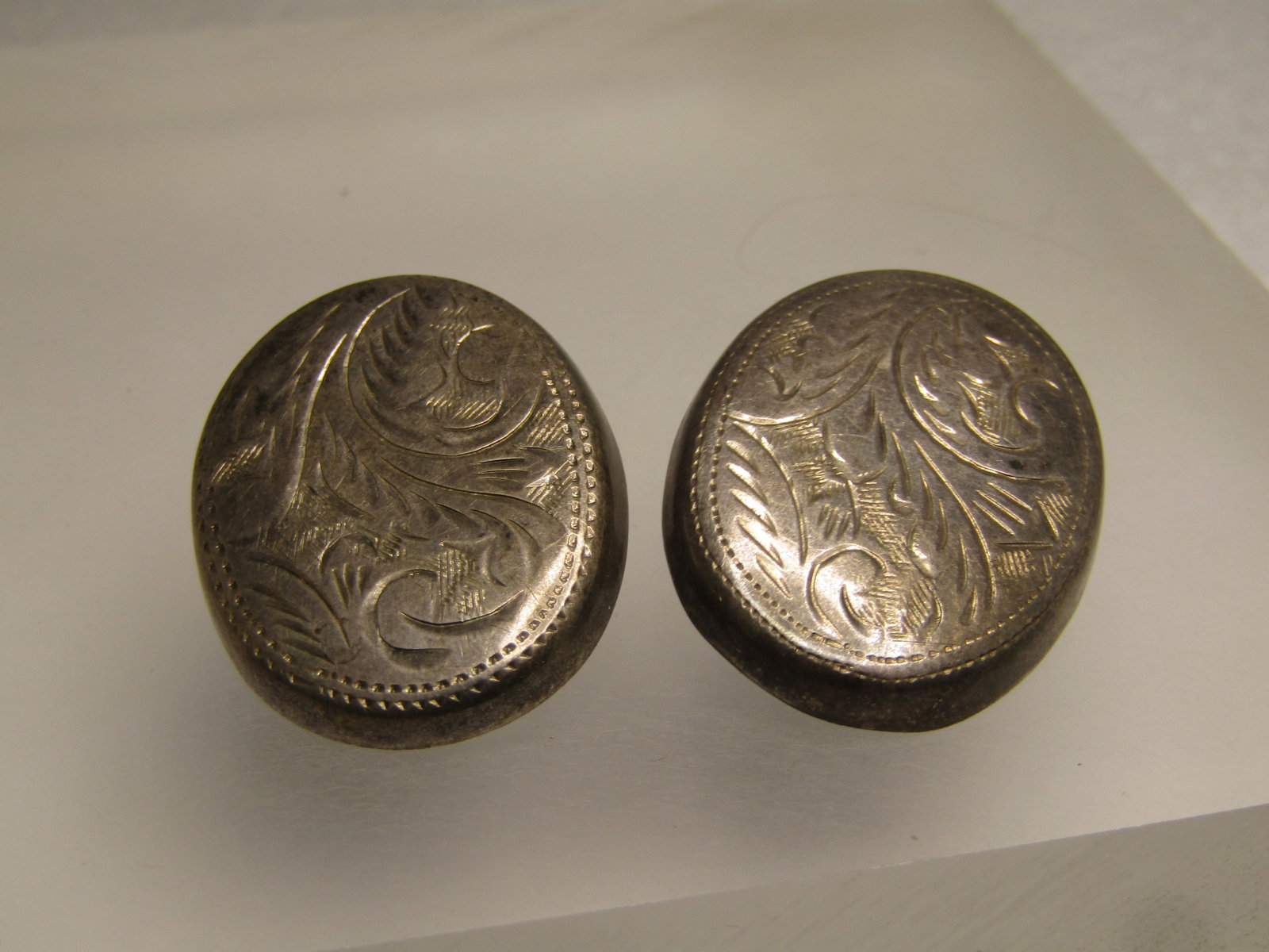 Vintage Sterling Engraved Clip Earrings, Ovals, Signed FC, 1960's, Southwestern Vibe - 4