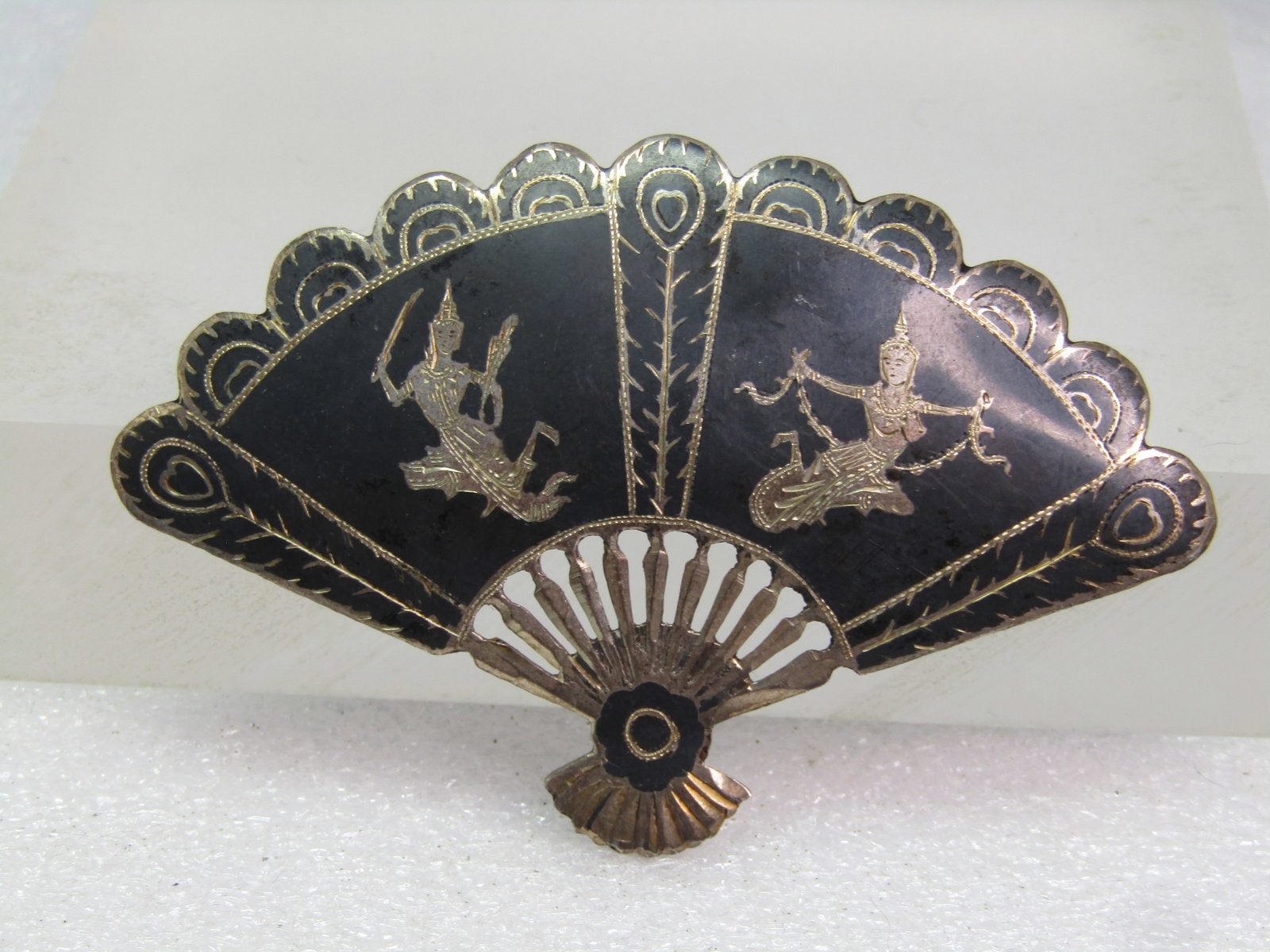 Vintage Siam Goddess Fan Brooch, Wide C-Clasp. 1940's-1950's - 3