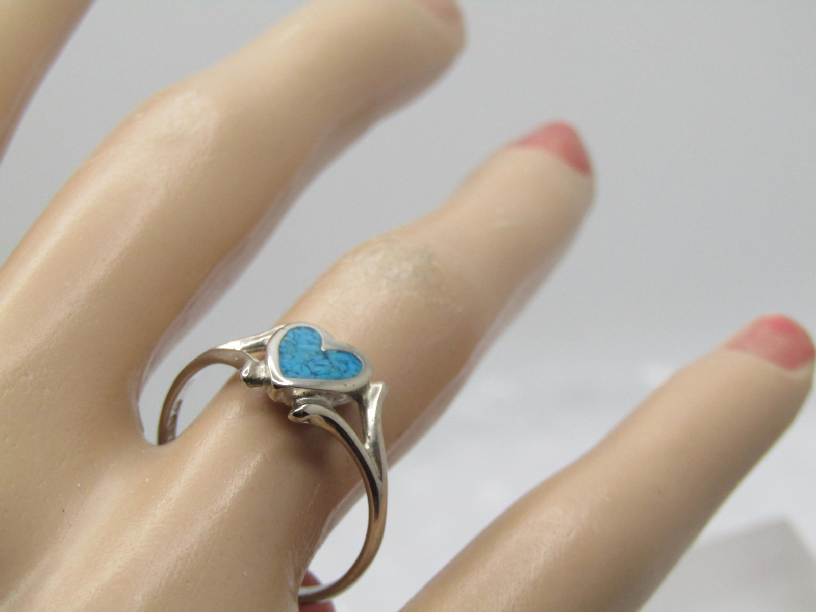 Vintage Southwestern Turquoise Chip Heart Ring, Sz. 9, Silver Plated, 1980's, Signed - 5