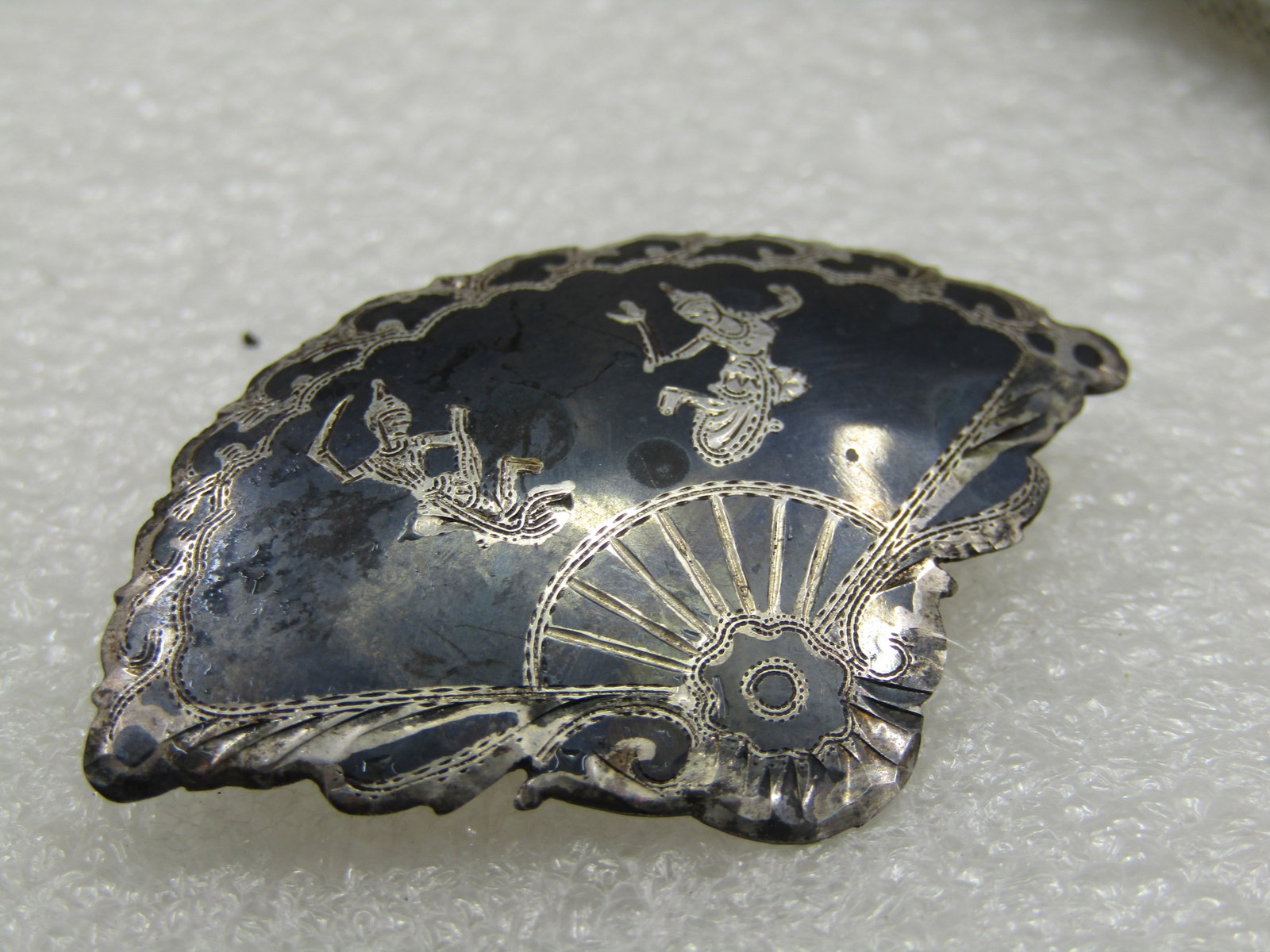 Vintage Sterling Black Siam Goddess Brooch, Fan Shaped, Mid-Century - 4