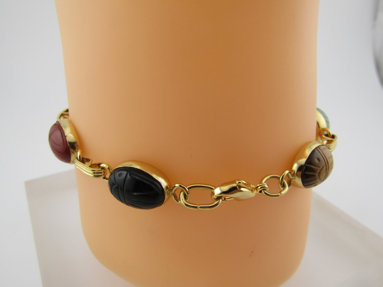 Vintage Gold Tone Scarab Bracelet, 8", 1980's. Egyptian Themed, - 4