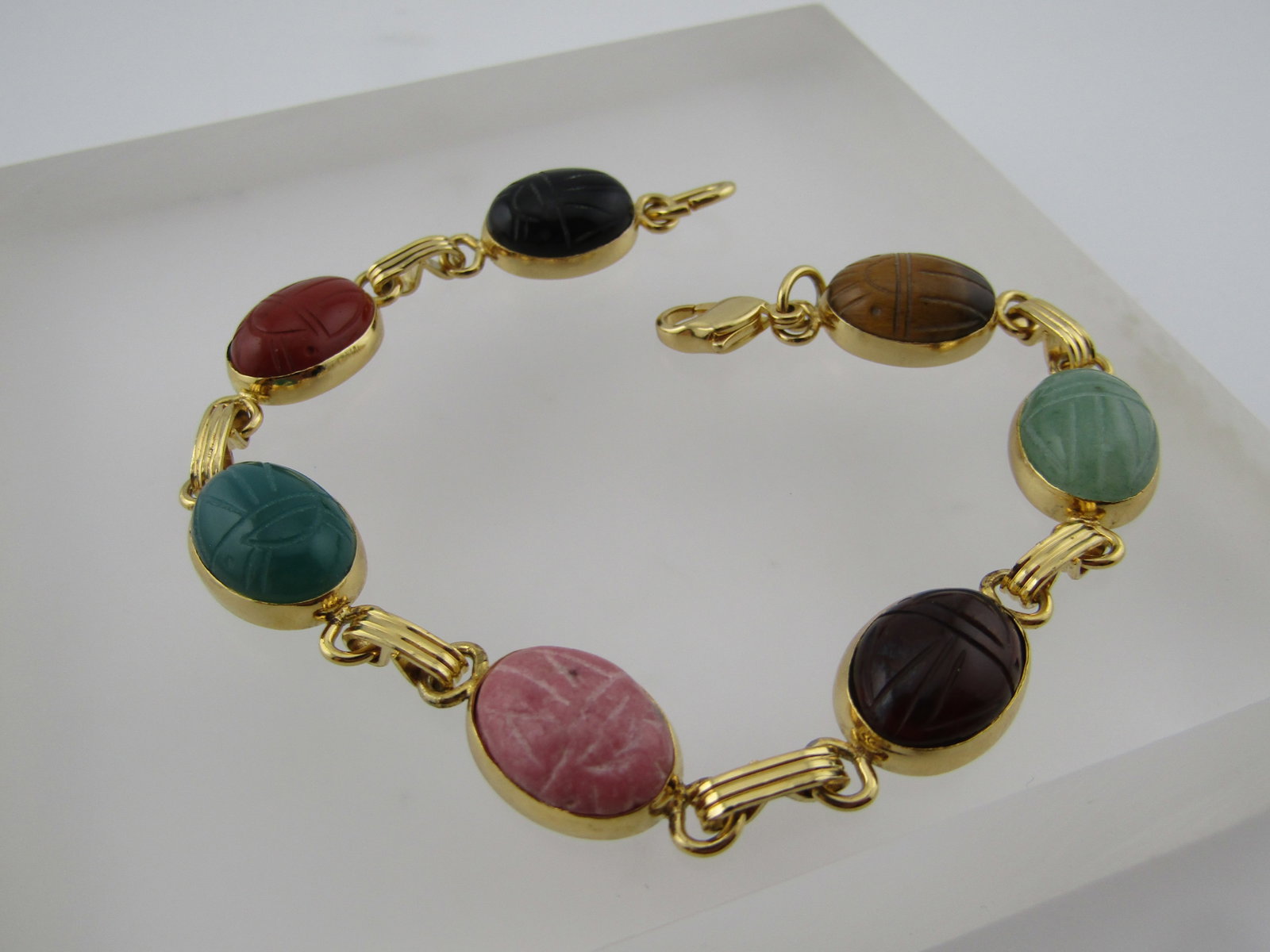Vintage Gold Tone Scarab Bracelet, 8", 1980's. Egyptian Themed, - 6