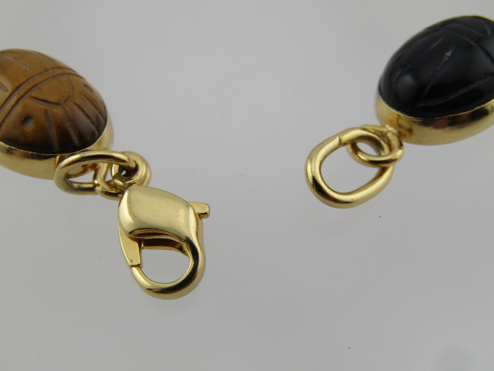 Vintage Gold Tone Scarab Bracelet, 8", 1980's. Egyptian Themed, - 9
