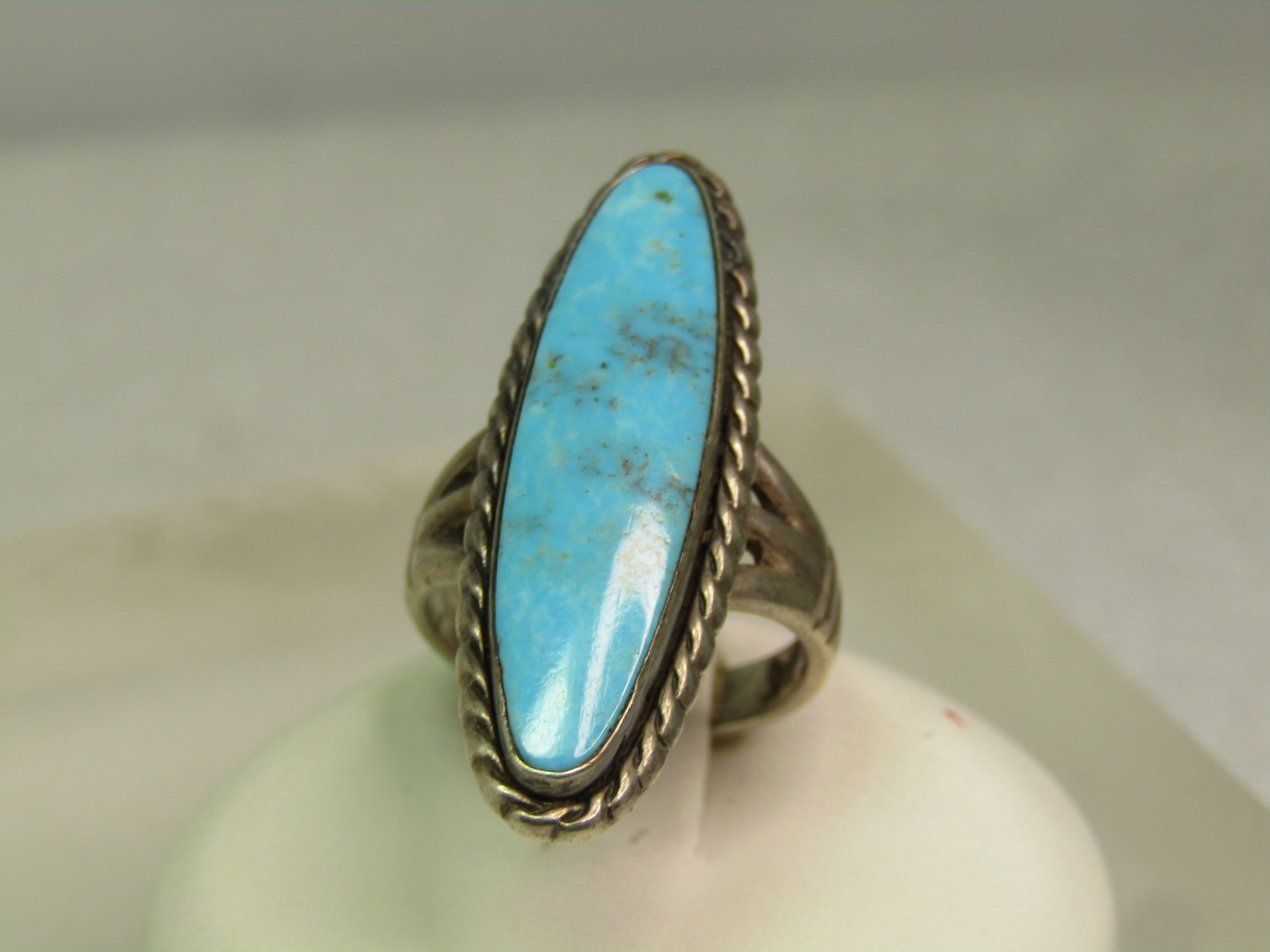 Vintage Sterling Southwestern Turquoise Ring, Bell Trading, Sz, 5, 1960's-1970's.: Title: Vintage Sterling Southwestern Turquoise Ring, Bell Trading, Sz, 5, 1960's-1970's. Description: Vintage Sterling Southwestern Turquoise Ring, Bell Trading, Sz, 5, 1960's-1970's. this is a long b