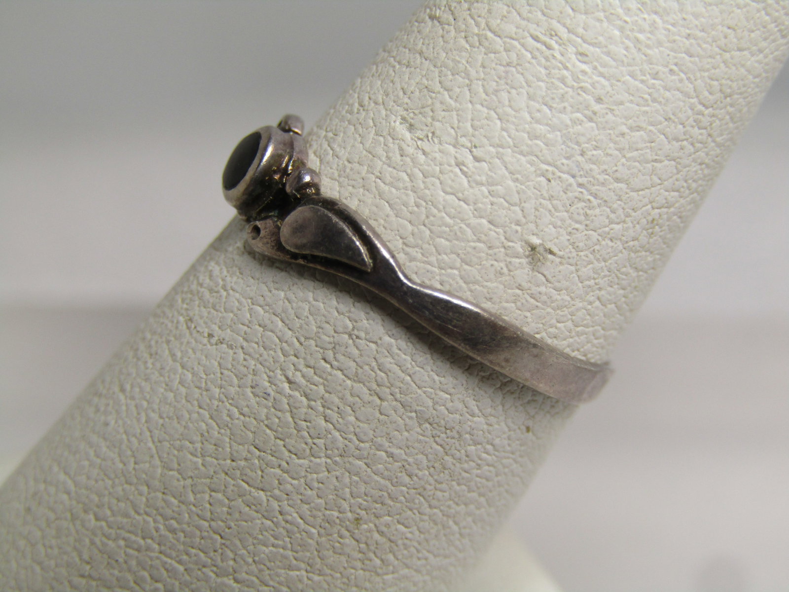 Vintage Sterling Southwestern Onyx Ring, Sz. 7.5. 1960's-1970's. - 3