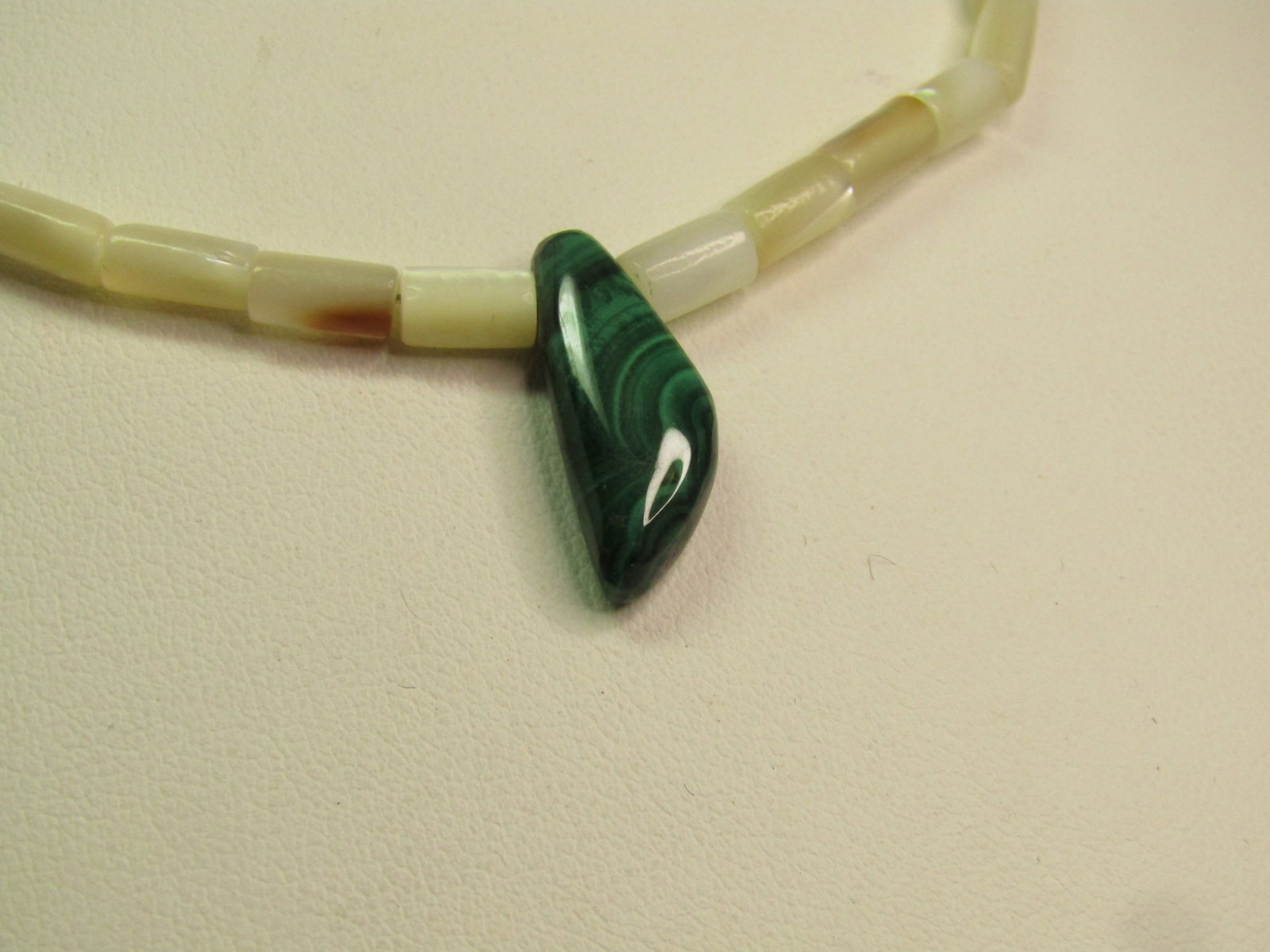 Vintage Mother-of-Pear & Malachite Beaded Necklace, Southwestern, 15", 1970''s-1980's - 4