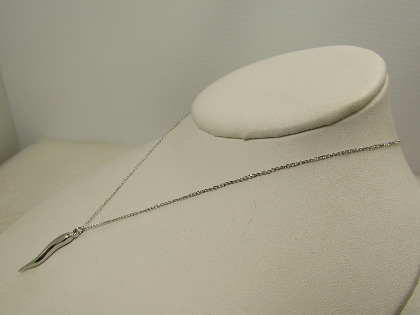 Vintage Sterling Italian Horn Necklace, 18", Unisex. 1980's-1990's - 2