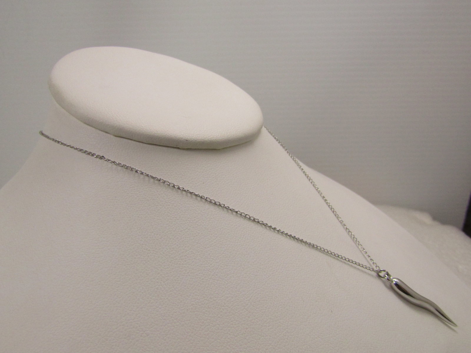 Vintage Sterling Italian Horn Necklace, 18", Unisex. 1980's-1990's - 3