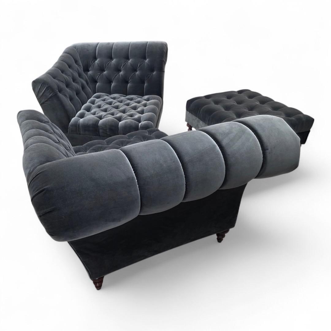 Vintage Chesterfield Style Tufted Lounge Chairs and Ottoman Set by Bernhardt Salon Interiors Newly - 4
