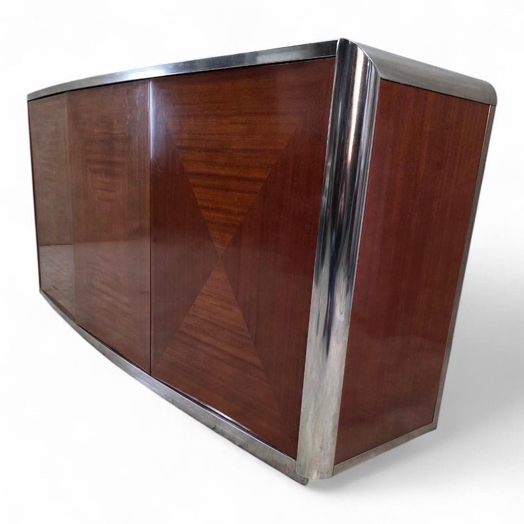 Vintage Italian Postmodern Credenza With Book-Matched Doors - 4