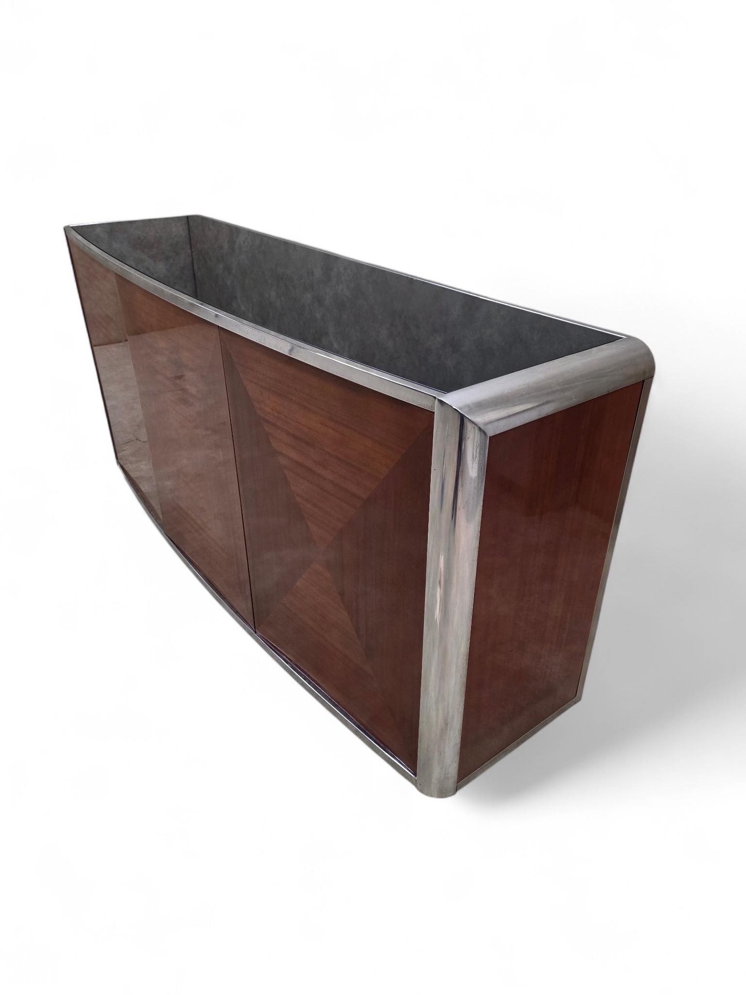 Vintage Italian Postmodern Credenza With Book-Matched Doors - 6