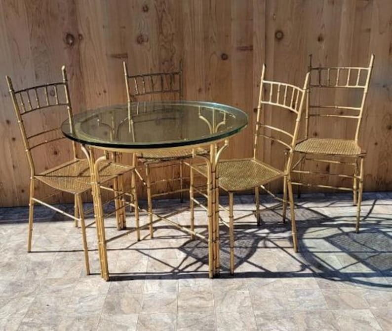 Hollywood Regency Italian Chiavari Style Gilt Metal Faux Bamboo 5 Piece Dinette Set: Title: Hollywood Regency Italian Chiavari Style Gilt Metal Faux Bamboo 5 Piece Dinette Set Description: .Hollywood Regency Italian Chiavari Style Gilt Metal Faux Bamboo 5 Piece Dinette Set Chic Italia