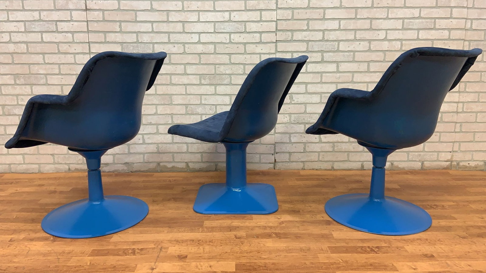 Mid Century Modern Blue Suede Swivel Chairs – Yrjö Kukkapuro, Set of 3 - 4