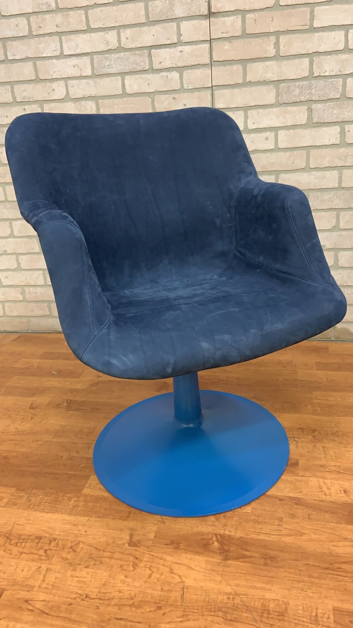Mid Century Modern Blue Suede Swivel Chairs – Yrjö Kukkapuro, Set of 3 - 7