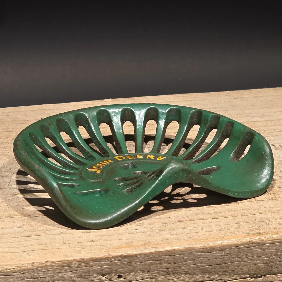 5" Cast Iron John Deere Miniature Tractor Seat Sample (1 of 11)