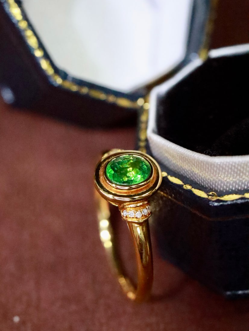 18K Gold Tsavorite Ring - 2