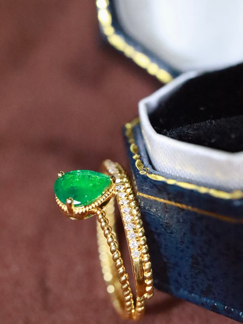 18K Gold Emerald Ring - 3