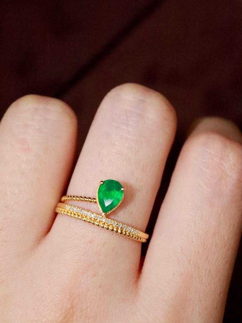18K Gold Emerald Ring - 4